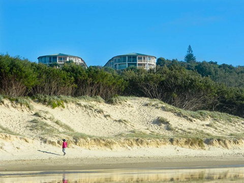 Whale Watch Resort Apartments - Hotel Accommodation 1
