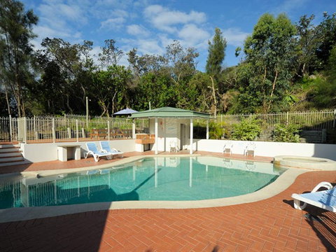 Whale Watch Resort Apartments - Hotel Accommodation 2