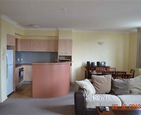 Spring Hill Central Apartments - Hotel Accommodation 1