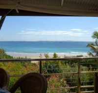 Claytons on Cylinder Beach Front Apartments - Hotel Accommodation