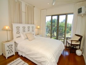 Claytons On Cylinder Beach Front Apartments - Hotel Accommodation 2