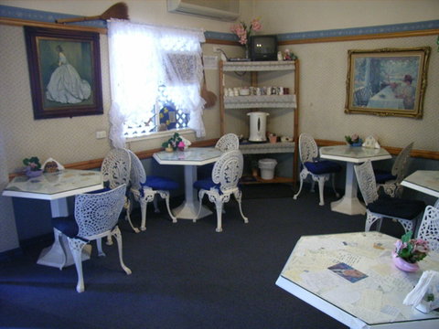 Annie's Shandon Inn - Hotel Accommodation 2