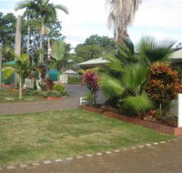 Beachmere Palms Motel - Hotel Accommodation