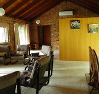 Coucals of Mount Crosby - Hotel Accommodation