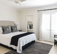 Landridge on Stoneleigh Bed and Breakfast - Hotel Accommodation