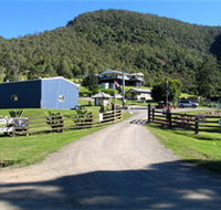 Neurum Creek Bush Retreat - Hotel Accommodation