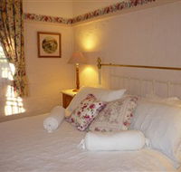 Rossmore Cottage - Hotel Accommodation