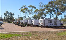 Lightning Ridge Outback Resort And Caravan Park - Hotel Accommodation 1