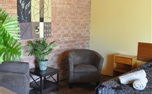 Lightning Ridge Outback Resort And Caravan Park - Hotel Accommodation 4