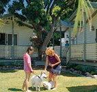 Paradise Palms Caravan Park - Hotel Accommodation