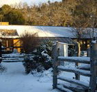 Crackenback Farm Mountain Guesthouse - Hotel Accommodation