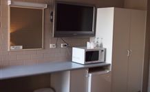 Canowindra Riverview Motel - Hotel Accommodation 3