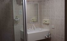 Canowindra Riverview Motel - Hotel Accommodation 4