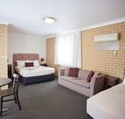 Centralpoint Motel and Apartments - Hotel Accommodation