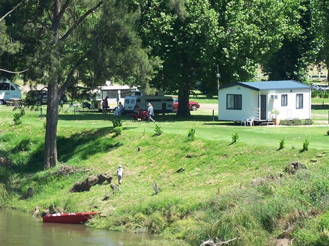Gundagai River Caravan Park - Hotel Accommodation 3