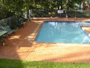 Corowa Caravan Park - Hotel Accommodation 2