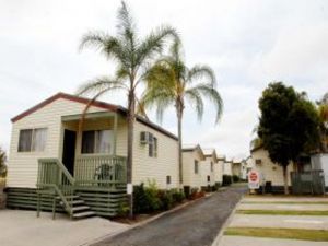 Maclean Riverside Caravan Park - Hotel Accommodation 2