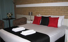 Golden Harvest Motor Inn - Moree - Hotel Accommodation 0
