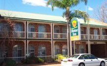 Hamiltons Henry Parkes Motor Inn - Hotel Accommodation 0