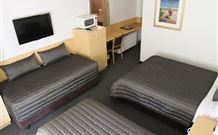 Mid City Motor Inn - Queanbeyan - Hotel Accommodation 5
