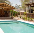 Snowy Vineyard Cottage - Hotel Accommodation