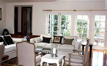 Old Cedars - Hotel Accommodation 1