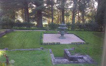 Old Cedars - Hotel Accommodation 2