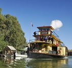 Paddlesteamer Emmylou - - Hotel Accommodation