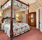 The Old George and Dragon Guesthouse - - Hotel Accommodation