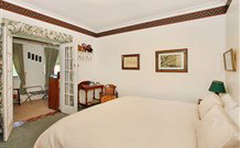 Amelies - Hotel Accommodation 1