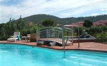 Auto Cabins And Motel - Hotel Accommodation 1