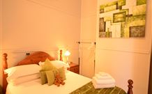 Fabulous Location - Hotel Accommodation 1