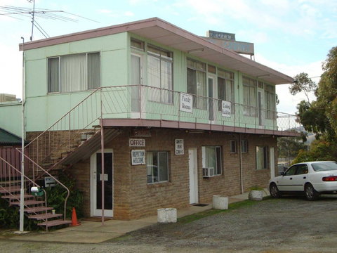 Auto Cabins And Motel - Hotel Accommodation 7