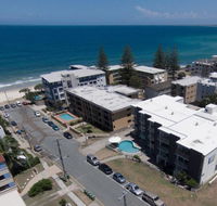 Merrima Court Holiday Apartments - Hotel Accommodation