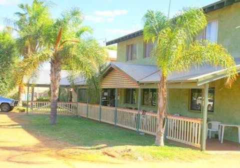 Kalbarri YHA - Hotel Accommodation 0