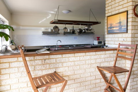 Augusta - Cape Leeuwin YHA - Hotel Accommodation 5