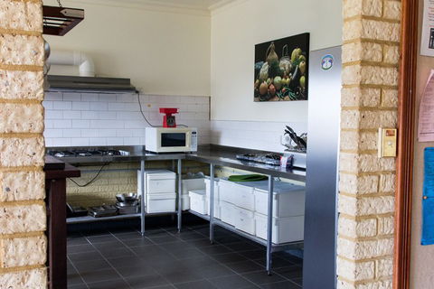 Augusta - Cape Leeuwin YHA - Hotel Accommodation 8