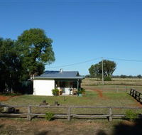Charleville Bush Caravan Park and Cottage - Hotel Accommodation
