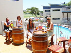 Emu's Beach Resort - Hotel Accommodation 0