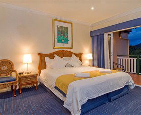 Tinaroo Lake Resort - Hotel Accommodation 1