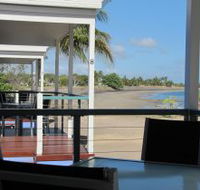 Tropical Beach Caravan Park - Hotel Accommodation