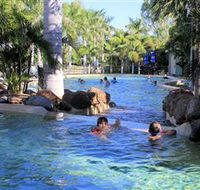 Aussie Outback Oasis Cabin and Van Village - Hotel Accommodation