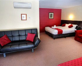 Murray Gardens Cottages And Motel - Hotel Accommodation 3