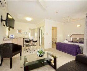Reef Palms Motel - Hotel Accommodation 0