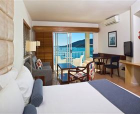 Coral Sea Resort - Hotel Accommodation 2
