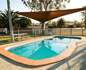Mundubbera Three Rivers Tourist Park - Hotel Accommodation 0