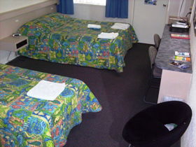 Bundaberg Coral Villa Motel A Golden Chain Motor Inn - Hotel Accommodation 2