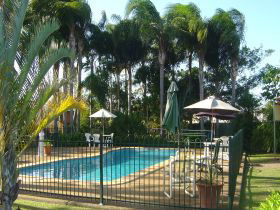 Bundaberg East Cabin And Tourist Park - Hotel Accommodation 0