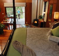 Whispering Valley Cottage Retreat - Hotel Accommodation