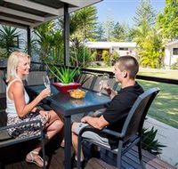 Main Beach Tourist Park - Hotel Accommodation
